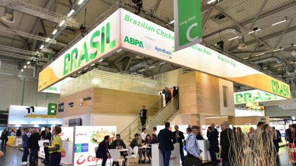 ABPA & Apex-Brasil renovam convênio para expandir