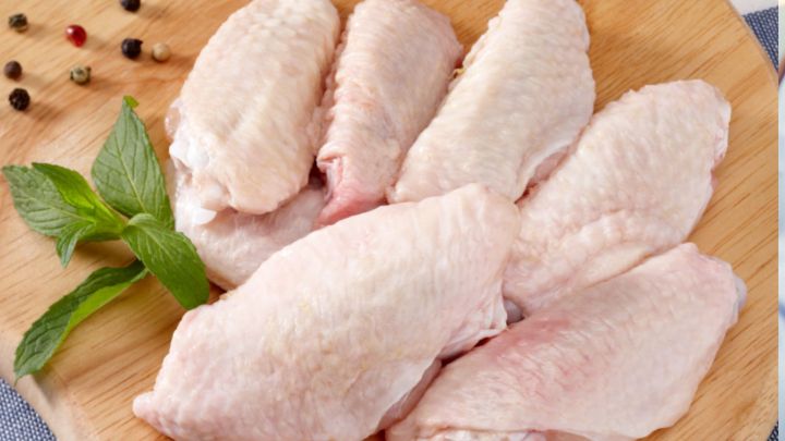 Custo de produção do frango ainda é quase 50% superior ao de 2021