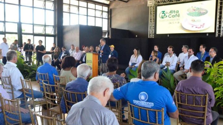 Secretaria de Agricultura reafirma compromisso com cadeia cafeeira na 3ª Alta Café, em Franca