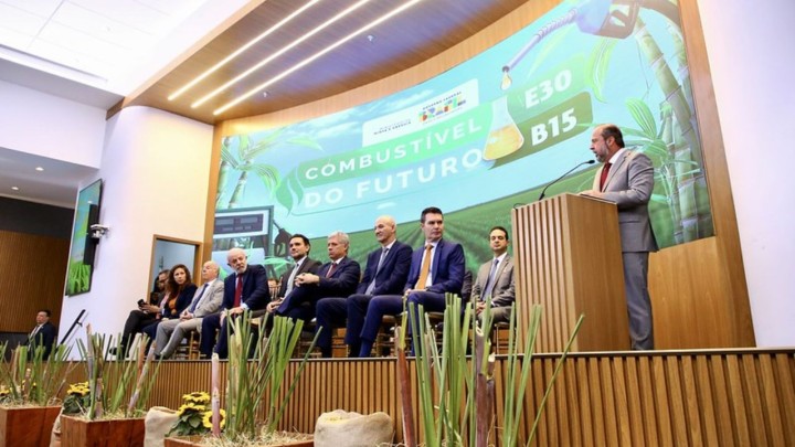 Aprovação do E30 representa avanço na descarbonização dos transportes