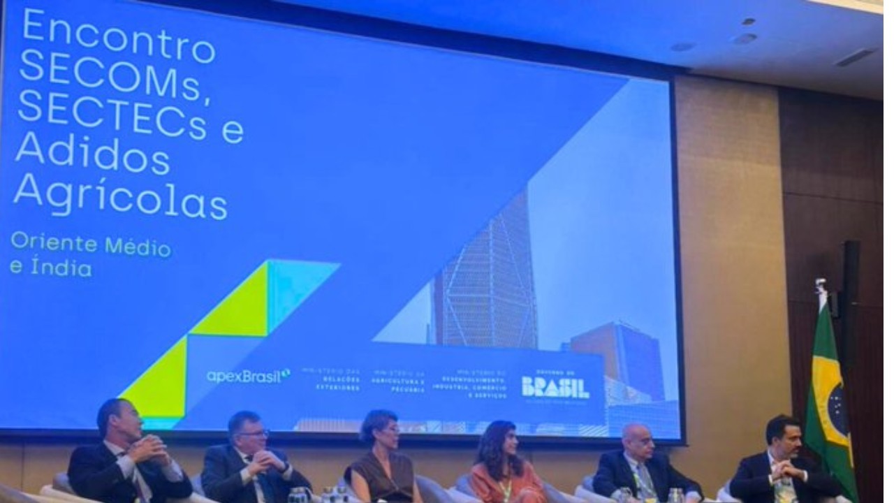 ApexBrasil reúne SECOMs, SECTECs e adidos agrícolas em Dubai para fortalecer presença do Brasil no Oriente Médio e Índia ApexBrasil reúne SECOMs, SECTECs e adidos agrícolas em Dubai para fortalecer presença do Brasil no Oriente Médio e Índia